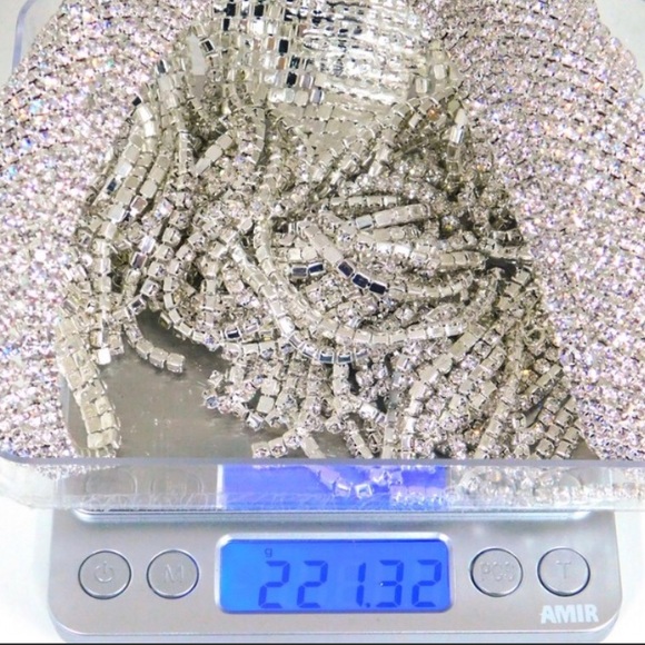 Rhinestone bib necklace & earrings set - Picture 16 of 16